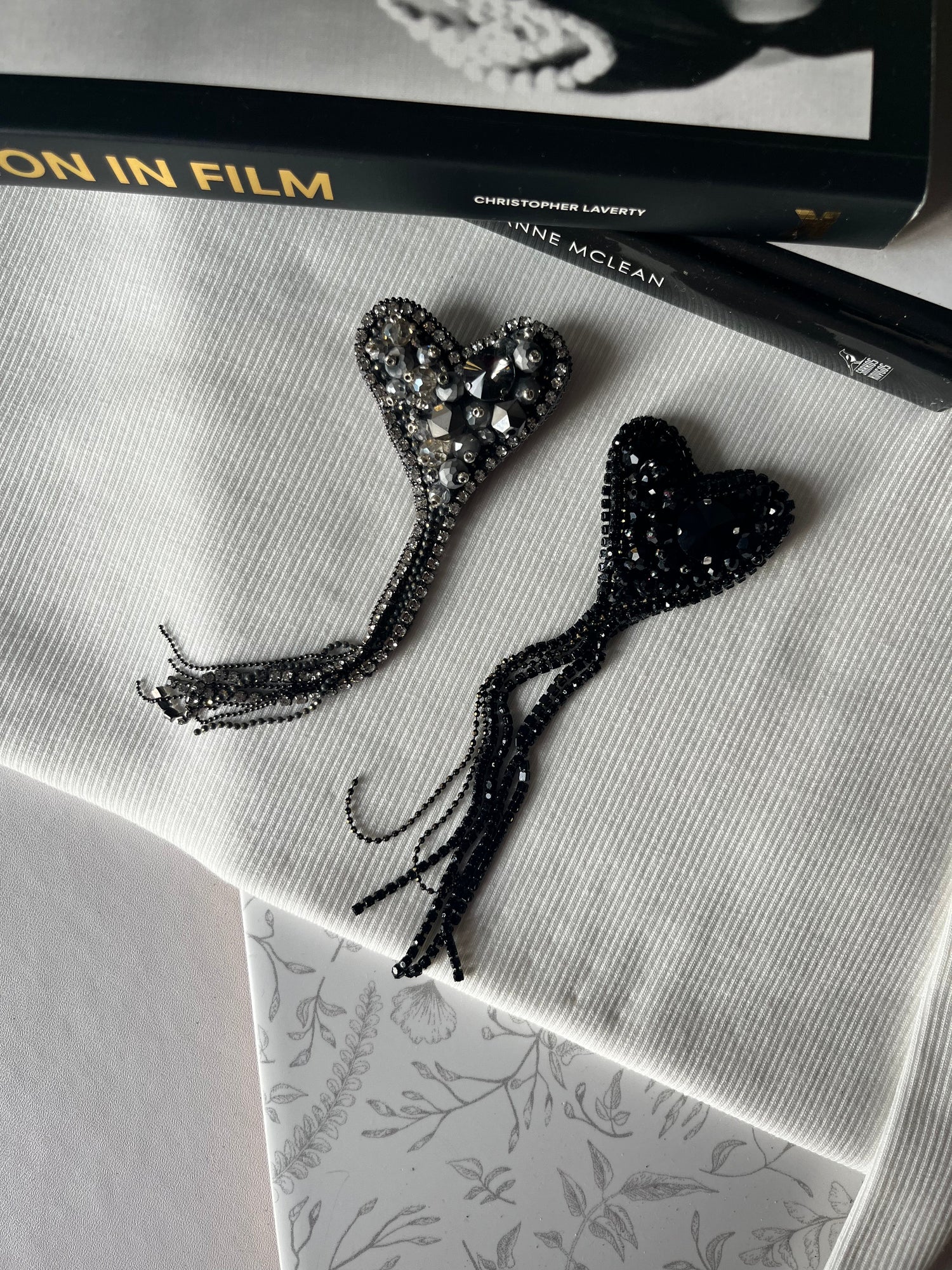 Išskirtinės rankų darbo sagės Širdelės