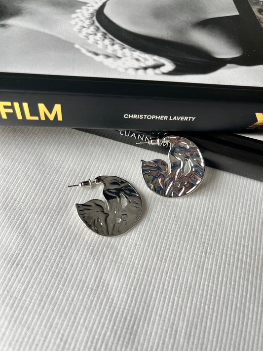 Sidabro splavos, nerūdijančio plieno, modernū auskarai.