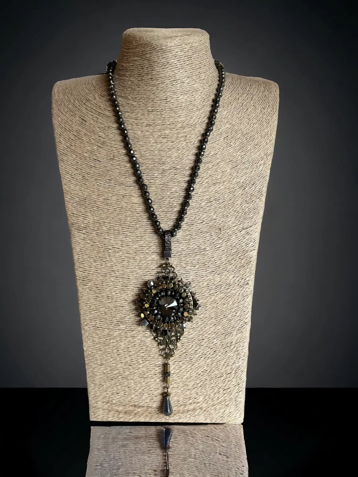Handmade necklace ROYAL | No. 1