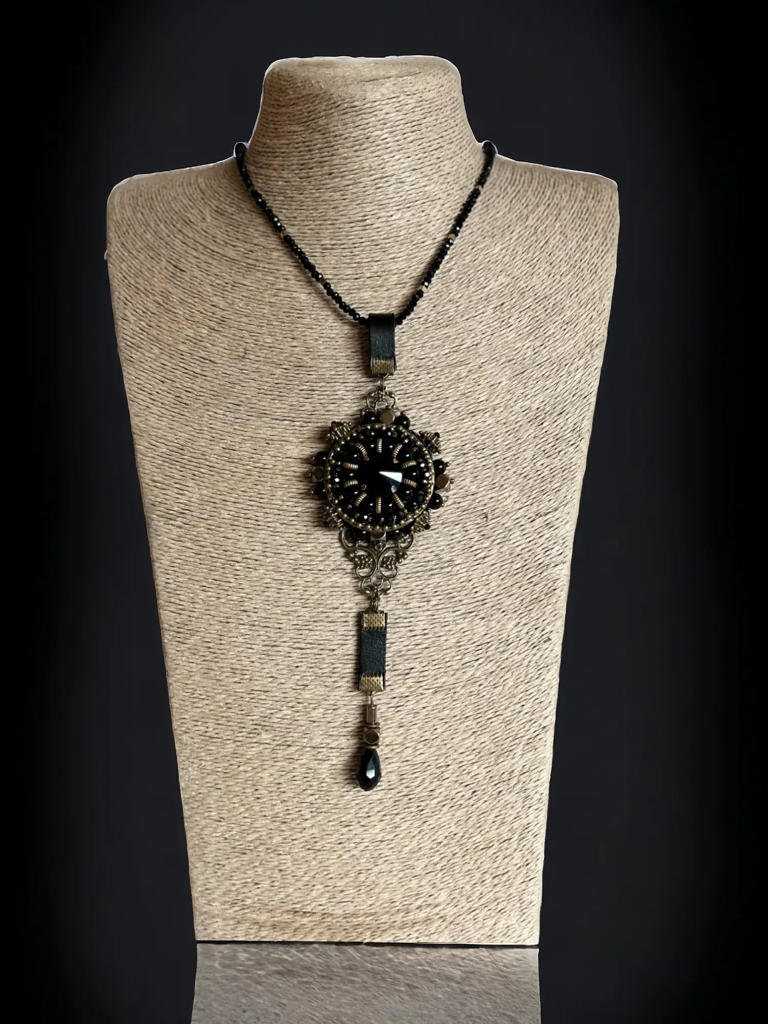 Handmade necklace ROYAL | No. 3